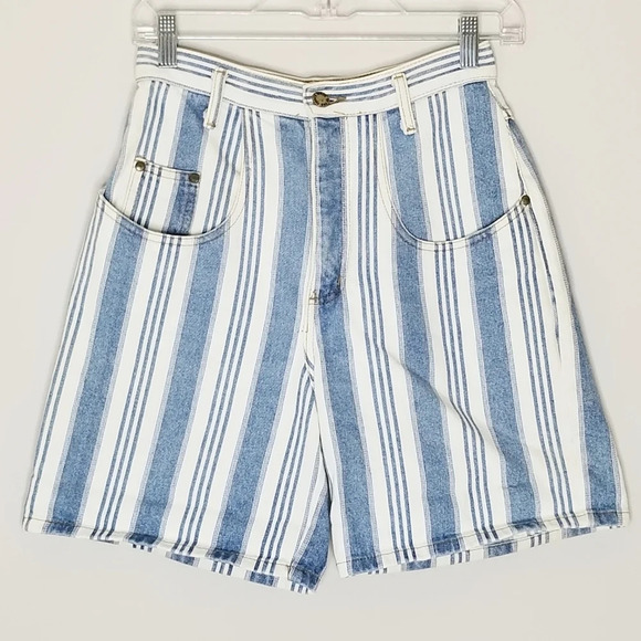 Made In The Shade Blue & White Striped Shorts 7 - Picture 3 of 6